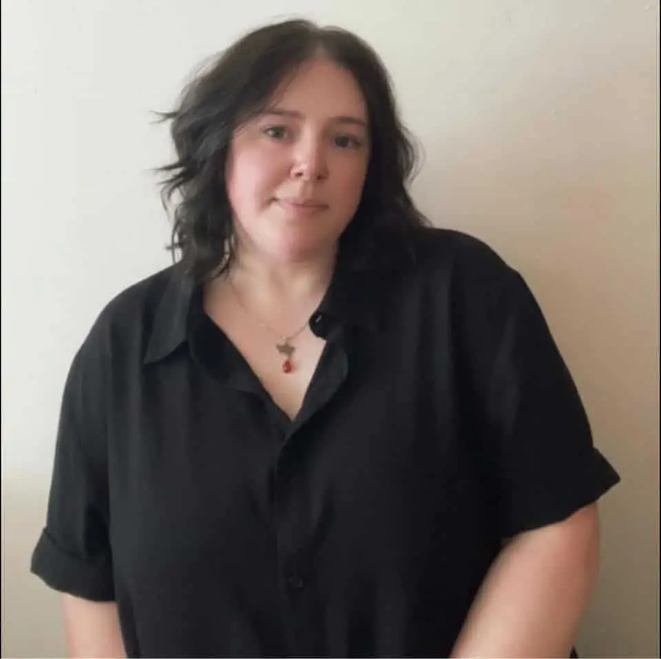 Ashley, birth and postpartum doula on the How2Mom team