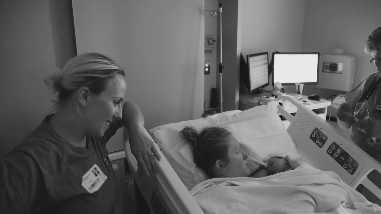Read more about the article How to Mentally Prepare for Labor: What Surrender Really Means